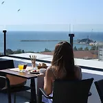 Hotel Des'otel