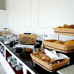 Hotel Des'otel