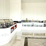 Hotel Des'otel