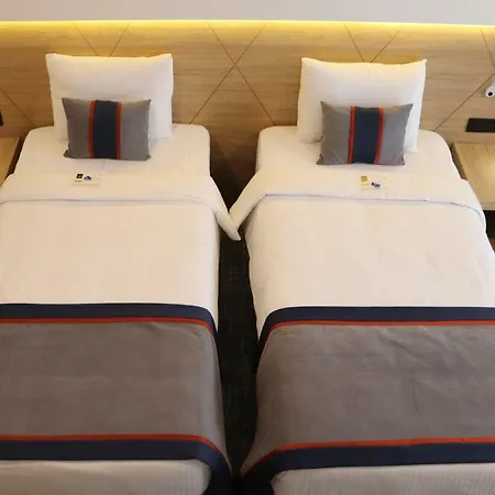 Hotel Des'otel 4*